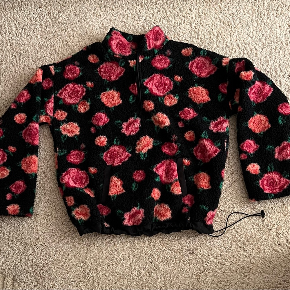 Pullover! Black Background, Pink and Red Roses.